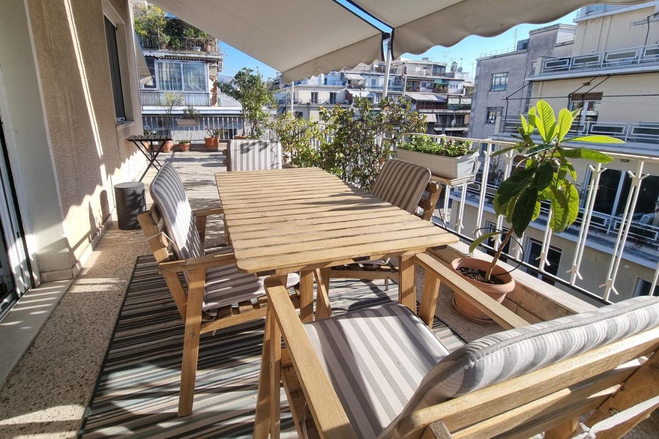 Cozy Apartment With Wrap Around Balcony Athens Exterior photo